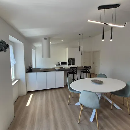 Skyloft Easypark شقة *