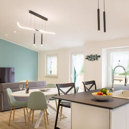 Skyloft Easypark アパート *